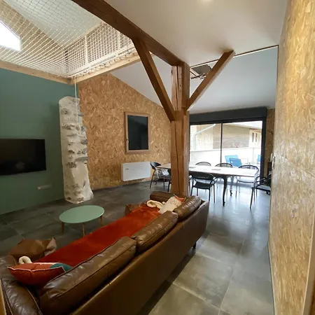 بيت للعطل Grange Renovee, 6 Minutes Du D'annecy Vue Sur Le Mont-blanc *